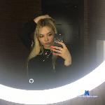 kelly_blonde stripchat livecam show performer room profile