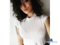 Molly_33 stripchat livecam performer profile