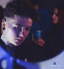 EemeraLddd stripchat livecam performer profile