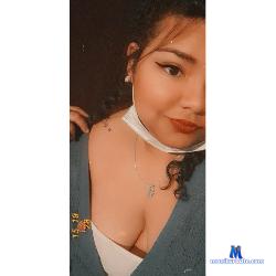 karOLG29 stripchat livecam performer profile