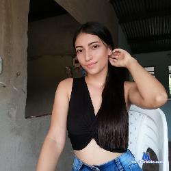 Bella_Swaann stripchat livecam performer profile