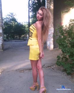 Bella_Torn_ stripchat livecam performer profile