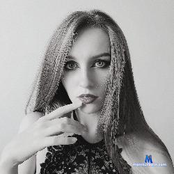 ViktoriaLeoAn stripchat livecam performer profile