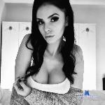 SieraLust stripchat livecam show performer room profile