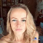 Holy_Berry stripchat livecam show performer room profile