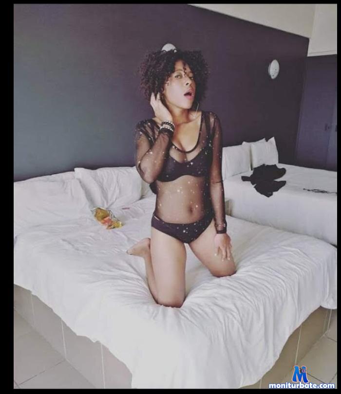 Coco_Licious Stripchat performer