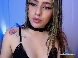 Sarah_J0nes stripchat livecam performer profile