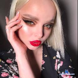RikaRaymond stripchat livecam performer profile