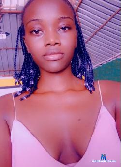 sweeteboni stripchat livecam performer profile