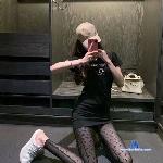 weiweiya stripchat livecam show performer room profile