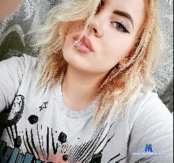 Candy_Molly stripchat livecam performer profile