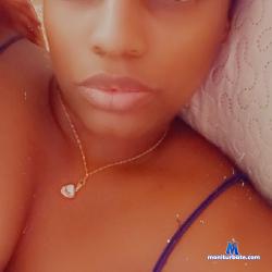 mariahdubois stripchat livecam performer profile