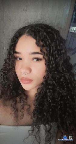 Luisa_latinaaa stripchat livecam performer profile