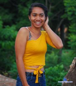 shella2 stripchat livecam performer profile