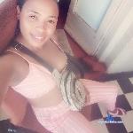 Sexyslinda stripchat livecam show performer room profile