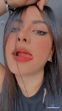 young-lovers stripchat livecam performer profile
