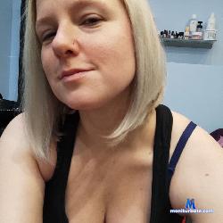 Avrora_Sweet stripchat livecam performer profile