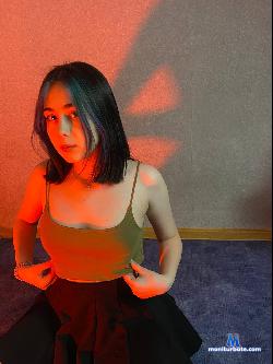 llazynn stripchat livecam performer profile