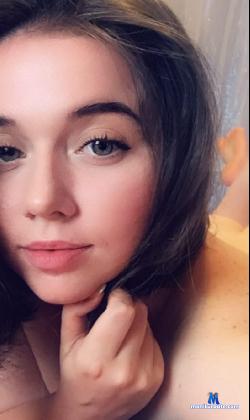 MirniyBi stripchat livecam performer profile