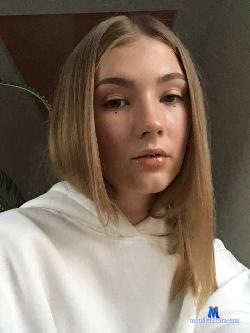 LexiForYou stripchat livecam performer profile