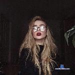 MiaMuor stripchat livecam show performer room profile