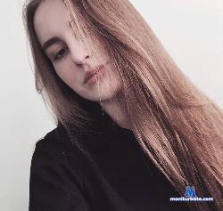 Mercedes__S stripchat livecam performer profile