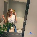 AdelinaLoveee stripchat livecam show performer room profile