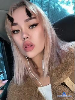 mallivia stripchat livecam performer profile
