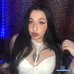 MollyAdamsom stripchat livecam performer profile