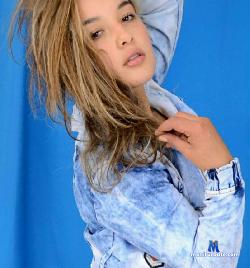 emilyjuicy stripchat livecam performer profile