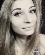 olivia_linn stripchat livecam show performer room profile