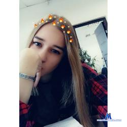 White_pearls stripchat livecam performer profile