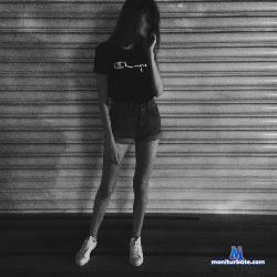 madel_yn stripchat livecam performer profile