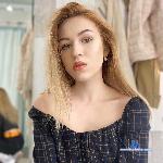 HurrieLovee stripchat livecam show performer room profile