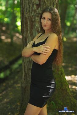 RenessmeDoll stripchat livecam performer profile