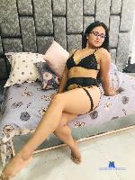 MIA-CASTILLO stripchat livecam show performer room profile