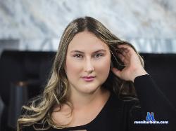 KhloeVega stripchat livecam performer profile