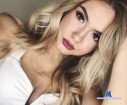 KristyChelly stripchat livecam performer profile