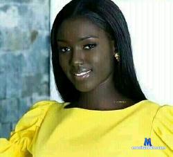 Black_young_Bigtitss stripchat livecam performer profile