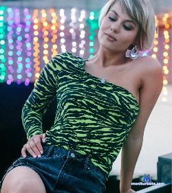 MillaGrandi stripchat livecam performer profile