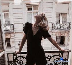 Nusicka stripchat livecam performer profile