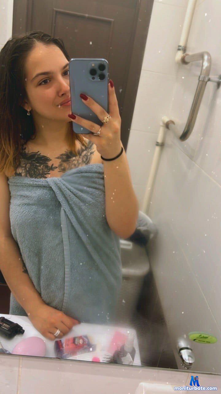 SquirtLady23 Stripchat performer