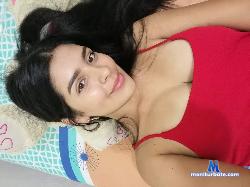 sarai_29x stripchat livecam performer profile