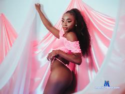 KendraJohnsonn stripchat livecam performer profile