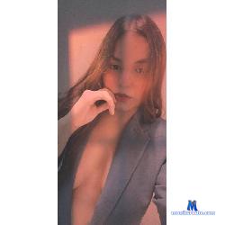 Laura_Klein stripchat livecam performer profile