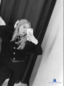AnnasRebecca stripchat livecam performer profile