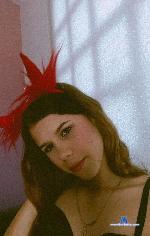 Iamlunna stripchat livecam show performer room profile