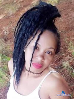 belle_fleure stripchat livecam performer profile