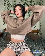 Frozen_Lips stripchat livecam show performer room profile