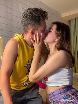 GuavaZest stripchat livecam performer profile